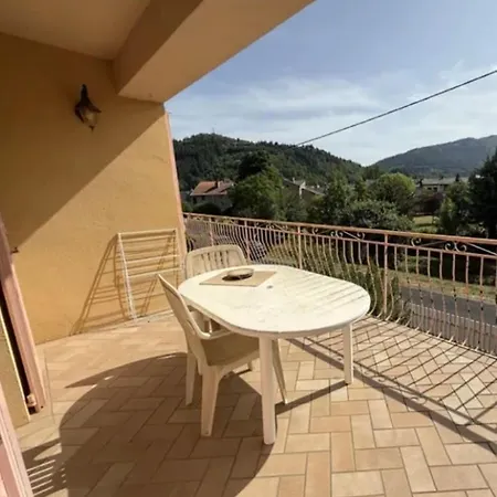 Maison Familiale Avec Jardin Et Terrasse Ferienhaus Saint-Jean-du-Bruel