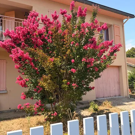 Maison Familiale Avec Jardin Et Terrasse Сasa de vacaciones *